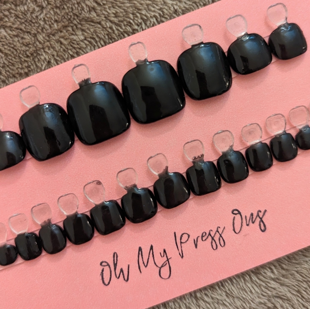Press-On Toe Nails with application kit